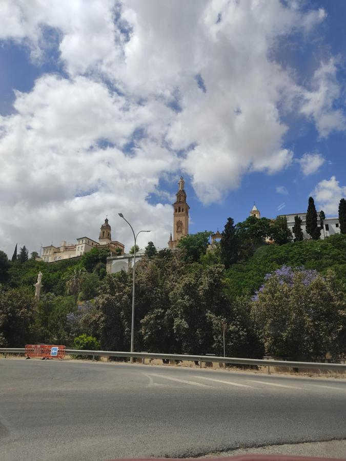 Apartamento Duplex El Monumento San Juan de Aznalfarache Eksteriør bilde