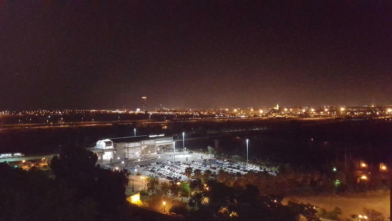 Apartamento Duplex El Monumento San Juan de Aznalfarache Eksteriør bilde